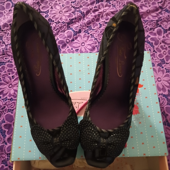 Poetic Licence Heels - Picture 2 of 5